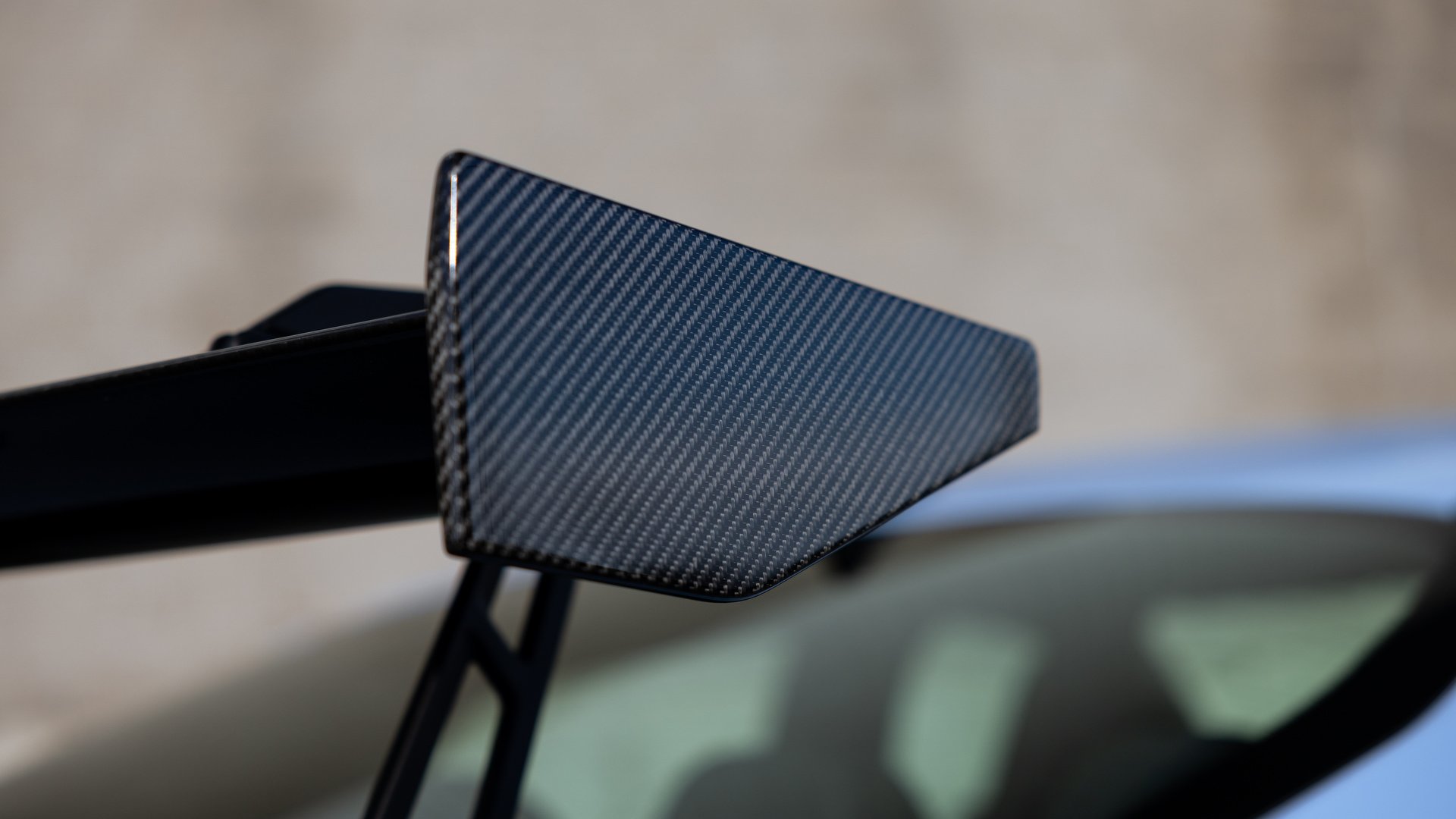Detail shot of the Performance Blue seat belts and N Performance interior trim.