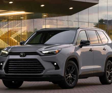A 2025 Toyota Grand Highlander Nightshade in Cement color.