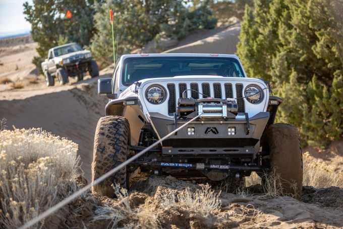 Internal view of the high-performance motor and geartrain assembly of the Warn ZEON XC