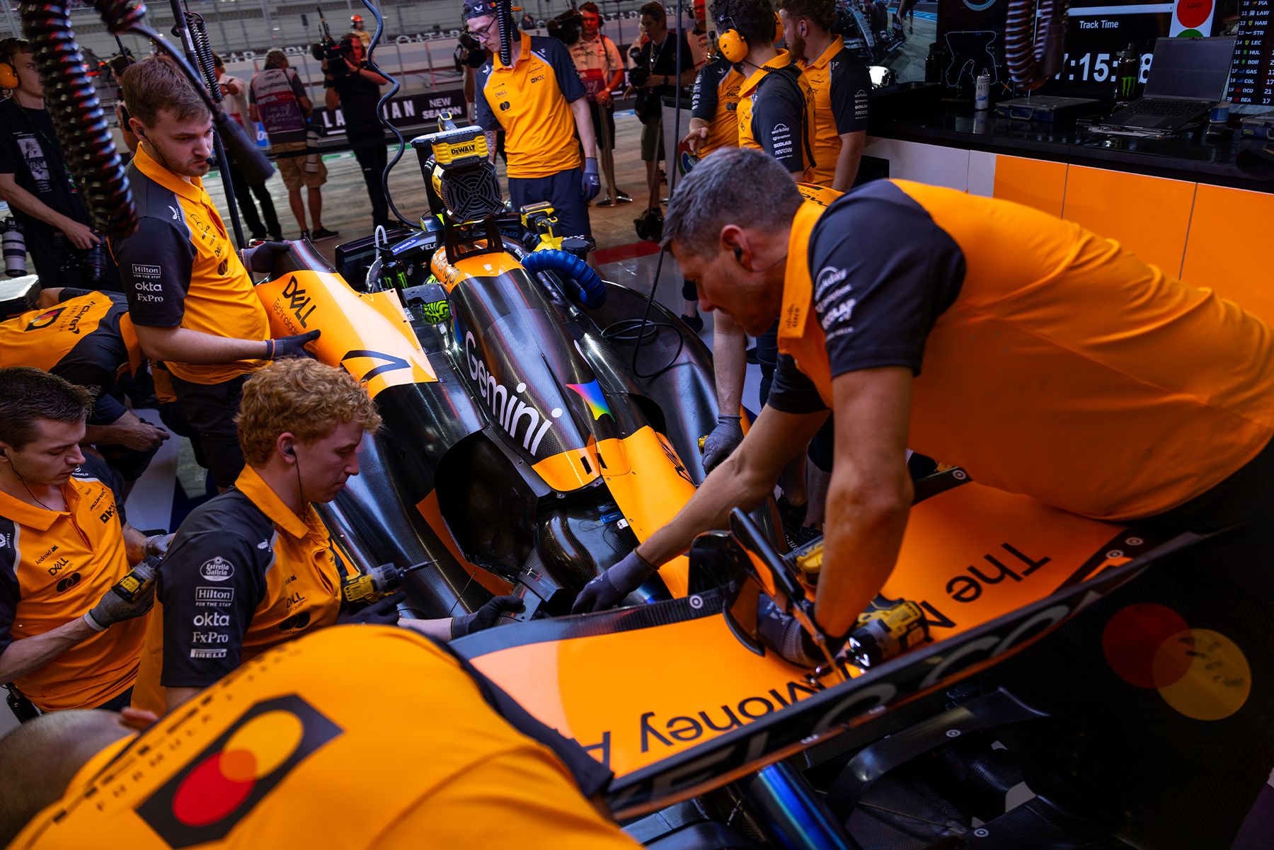 Technical diagram showing the front and rear wing flap adjustments for F1 2026 active aerodynamics.