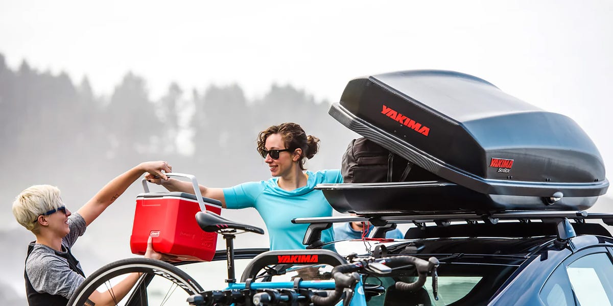 Yakima SkyBox 16 Carbonite: Save 35% at REI Now