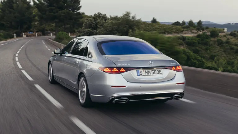 Close-up of the technological hardware and design language of the new Maybach.