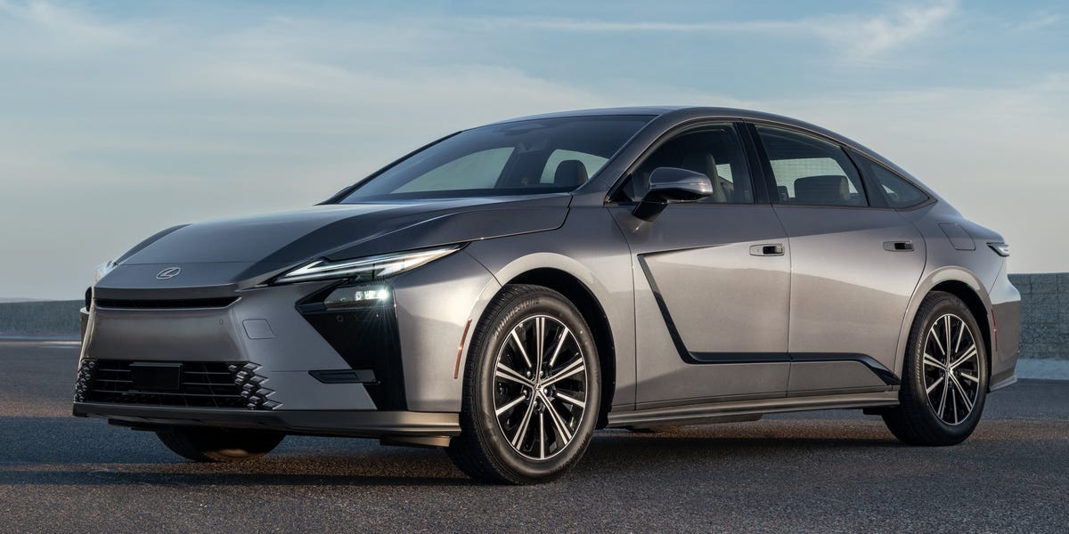 2026 Lexus ES First Drive: Review, Specs & Pricing